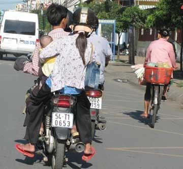 Đường dây giả dạng cái bang ở Long An - 1