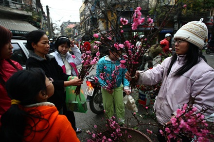 “36 phố phường” lặng lẽ trước giao thừa - 4