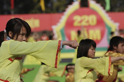 Gò Đống Đa khai hội trong tiết xuân đẹp - 5