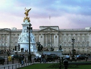 Kinh tế Anh chính thức rơi vào suy thoái - 1 Kinh tế Anh chính thức rơi vào suy thoái - 1