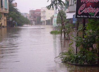 Lũ muộn làm 4 người chết và mất tích - 1