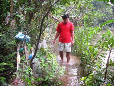 Trắng tay, bại sản vì triều cường - 2 Trắng tay, bại sản vì triều cường - 2