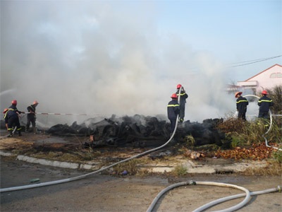 Cúng tam tai gây cháy lớn  - 1