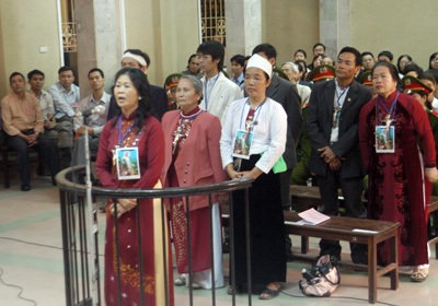 Y án sơ thẩm vụ gây rối tại 178 Nguyễn Lương Bằng - 1 Y án sơ thẩm vụ gây rối tại 178 Nguyễn Lương Bằng - 1