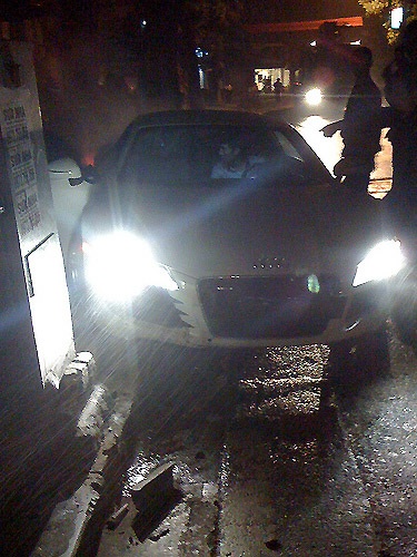 Siêu xe Audi R8 gặp nạn trên đường Hà Nội - 1