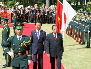 Tổng Bí thư Nông Đức Mạnh hội kiến Nhật Hoàng Akihito - 1 Tổng Bí thư Nông Đức Mạnh hội kiến Nhật Hoàng Akihito - 1