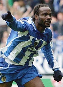 10 cuộc chuyển nhượng “hời” nhất Premiership 05/06 - 3