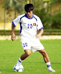 4-3-3, nghiêm túc hơn một lời bâng quơ - 2