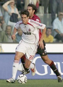 AC Milan sa lầy ở Stadio Picchi - 1