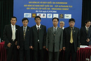 Còi vàng “trên” thổi, “dưới” không nghe? - 1