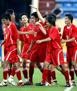 Thắng Lebanon 2-0, Olympic Việt Nam gây chấn động lớn - 1