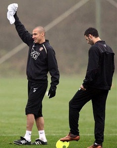 Old Trafford chờ Henrik Larsson ra mắt! - 1 Old Trafford chờ Henrik Larsson ra mắt! - 1