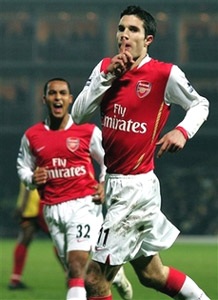 Liverpool "đứt" mạch bất bại, Arsenal vào Top 3 - 2