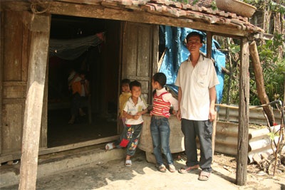 Mất hộ nghèo vì “trót”… nuôi vịt?! - 2