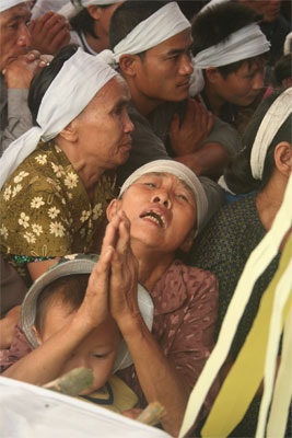 Lễ cầu siêu cho 42 nạn nhân chìm đò sông Gianh - 3