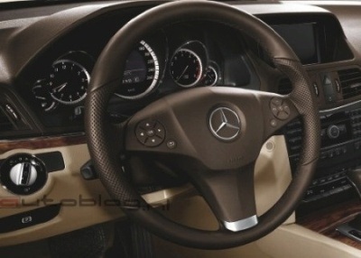 Hình ảnh chính thức đầu tiên của Mercedes E500 Coupe - 4 Hình ảnh chính thức đầu tiên của Mercedes E500 Coupe - 4
