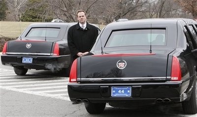 Obama xuất hiện cùng chiếc limousine biển số ‘44’ - 5
