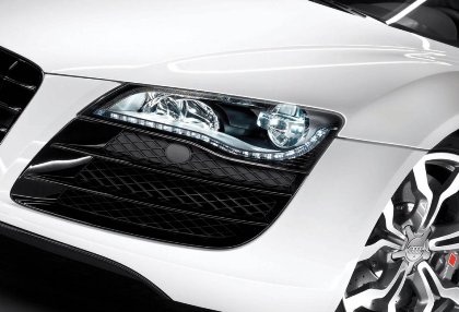 Cận cảnh Audi R8 phiên bản V10 FSI - 7 Cận cảnh Audi R8 phiên bản V10 FSI - 7