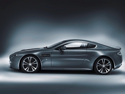 Aston Martin Vantage V12 - Sức mạnh mới - 2 Aston Martin Vantage V12 - Sức mạnh mới - 2