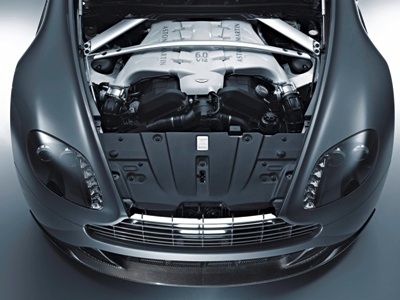 Aston Martin Vantage V12 - Sức mạnh mới - 4 Aston Martin Vantage V12 - Sức mạnh mới - 4