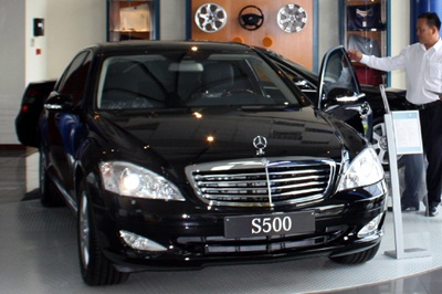 Thêm Mercedez-Benz và Nissan giảm giá xe - 1 Thêm Mercedez-Benz và Nissan giảm giá xe - 1