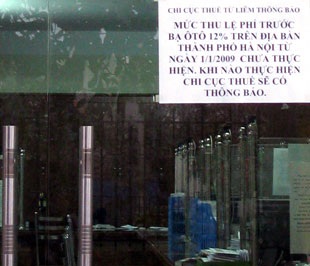 Hà Nội chưa tăng phí trước bạ ô tô - 1