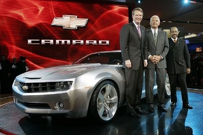 Giám đốc sản phẩm của GM thôi việc - 2