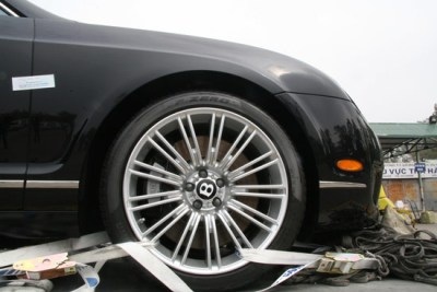 Siêu xe Flying Spur Speed đầu tiên tại Việt Nam - 6 Siêu xe Flying Spur Speed đầu tiên tại Việt Nam - 6