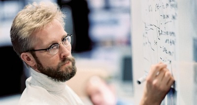 Cựu giám đốc thiết kế BMW mở studio riêng  - 1