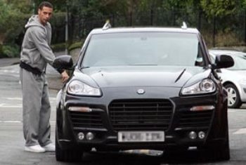 Đội trưởng MU tậu Porsche Cayenne - 1