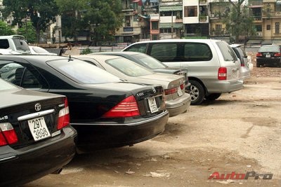 Hà Nội: Gian nan chuyện gửi ô tô - 1 Hà Nội: Gian nan chuyện gửi ô tô - 1