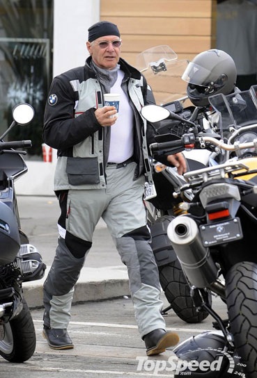 Harrison Ford thử “lửa” BMW R1200GS - 5 Harrison Ford thử “lửa” BMW R1200GS - 5
