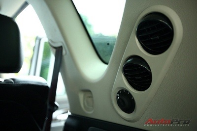 Rexton XVT: Xe sang giá mềm! - 5 Rexton XVT: Xe sang giá mềm! - 5