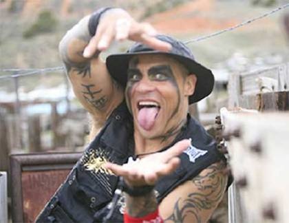 Ferrari gãy đôi, một người thiệt mạng - 2