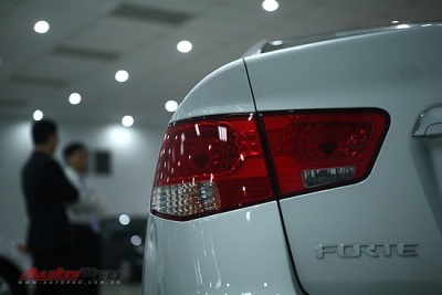 Kia Forte: Khi ưu tiên hàng đầu là xe “ăn” ít xăng! - 6 Kia Forte: Khi ưu tiên hàng đầu là xe “ăn” ít xăng! - 6