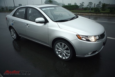 Kia Forte: Khi ưu tiên hàng đầu là xe “ăn” ít xăng! - 2 Kia Forte: Khi ưu tiên hàng đầu là xe “ăn” ít xăng! - 2