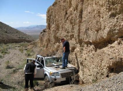 Phá xe để kiếm tiền bảo hiểm - 1