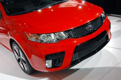 Mẫu coupe đầu tiên của Kia ra mắt - 2