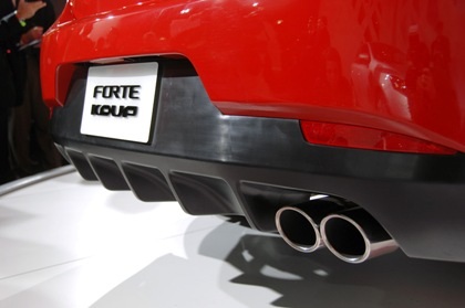 Mẫu coupe đầu tiên của Kia ra mắt - 6