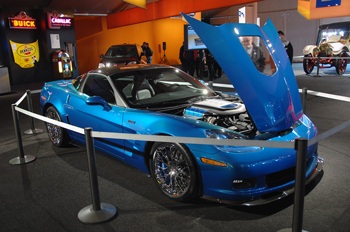 1 triệu USD cho chiếc Corvette ZR1 đầu tiên - 2 1 triệu USD cho chiếc Corvette ZR1 đầu tiên - 2