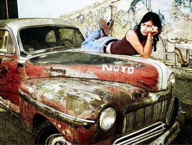 Gợi cảm cùng “xế” cổ - 7 Gợi cảm cùng “xế” cổ - 7