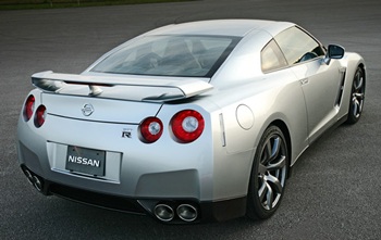 GT-R - Siêu coupe “đình đám” của Nissan - 4 GT-R - Siêu coupe “đình đám” của Nissan - 4