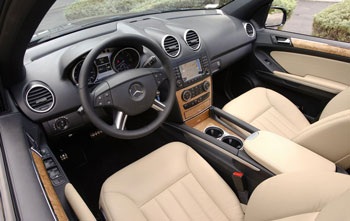 Mercedes ra mắt xe ML 350 phiên bản đặc biệt - 3