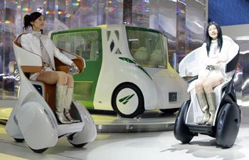 Trước giờ khai mạc Triển lãm ô tô Tokyo 2007 - 12