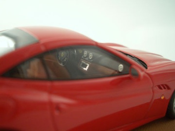 Bộ sưu tập “ăn theo” siêu xe Ferrari California  - 11