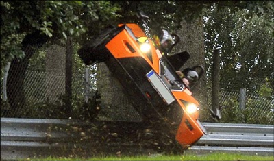 KTM X-Bow lâm nạn trên đường đua Nurburgring - 1