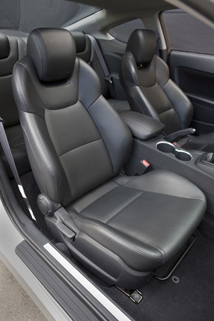 Hyundai ra mắt phiên bản Genesis Coupe - 7 Hyundai ra mắt phiên bản Genesis Coupe - 7