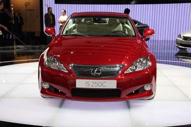 Khi Lexus IS250 bỏ mui - 1 Khi Lexus IS250 bỏ mui - 1