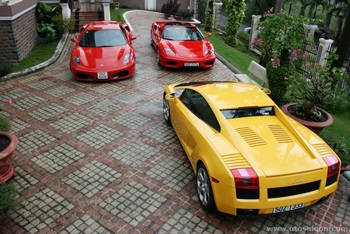 Chiêm ngưỡng bộ 3 siêu xe tại Sài Gòn - 11