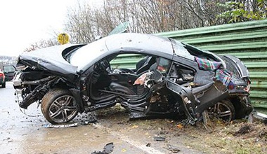 Tai nạn kinh hoàng với siêu xe Audi R8 - 1 Tai nạn kinh hoàng với siêu xe Audi R8 - 1